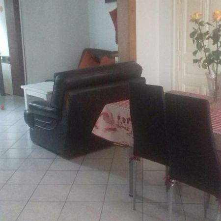 Apartamento Maison A Partager Troyes Exterior foto