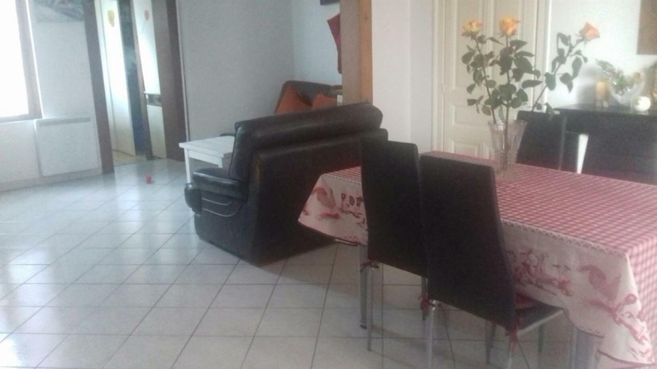 Apartamento Maison A Partager Troyes Exterior foto